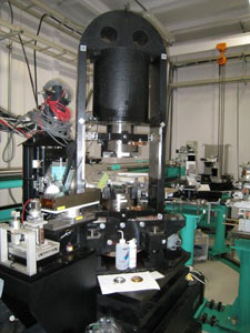 Аппарат высокого давления, с помощью которого были достигнуты условия для синтеза сплава на основе гидрида алюминия