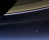 Ученые сняли Землю на фоне колец Сатурна