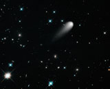 Вот почему цветной снимок кометы ISON пришлось заменить черно-белым