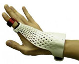 Разработана универсальная электронная перчатка