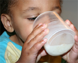 Полпинты молока снижает риск инсульта